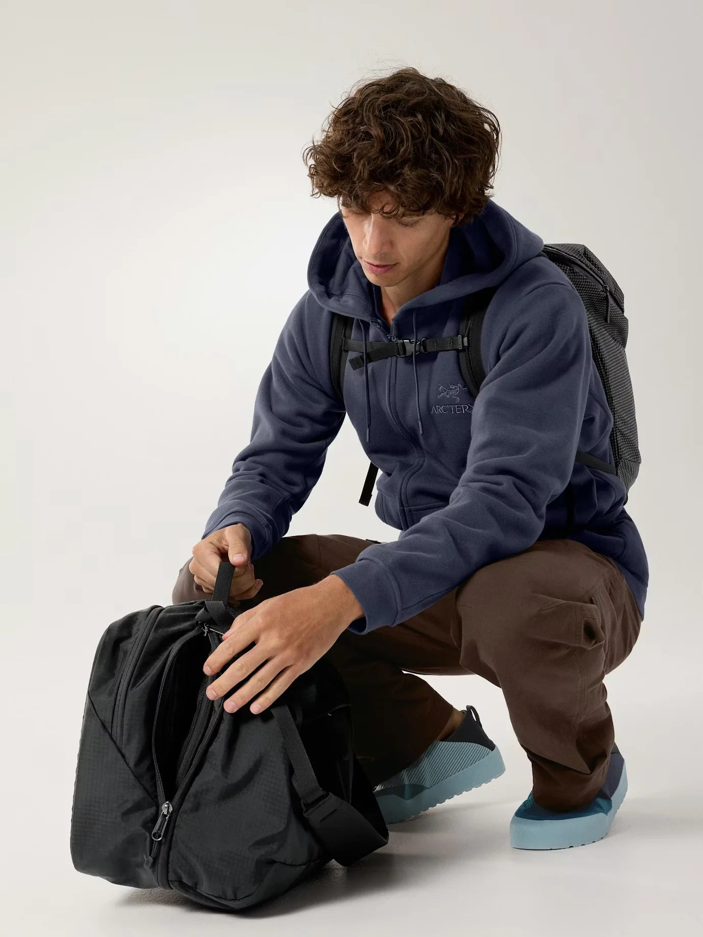 Emblem Fleece Full-Zip Hoody M - Image 14