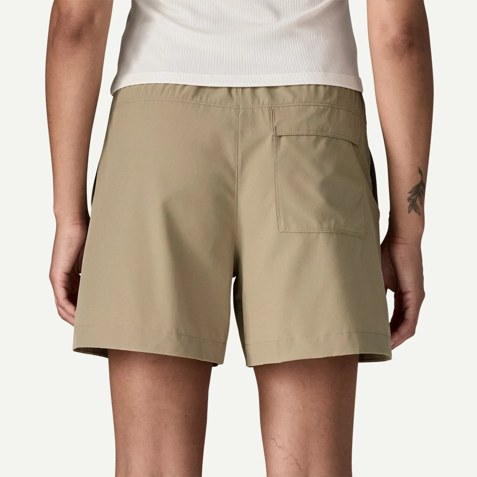 W's Roamwith Shorts - Image 3