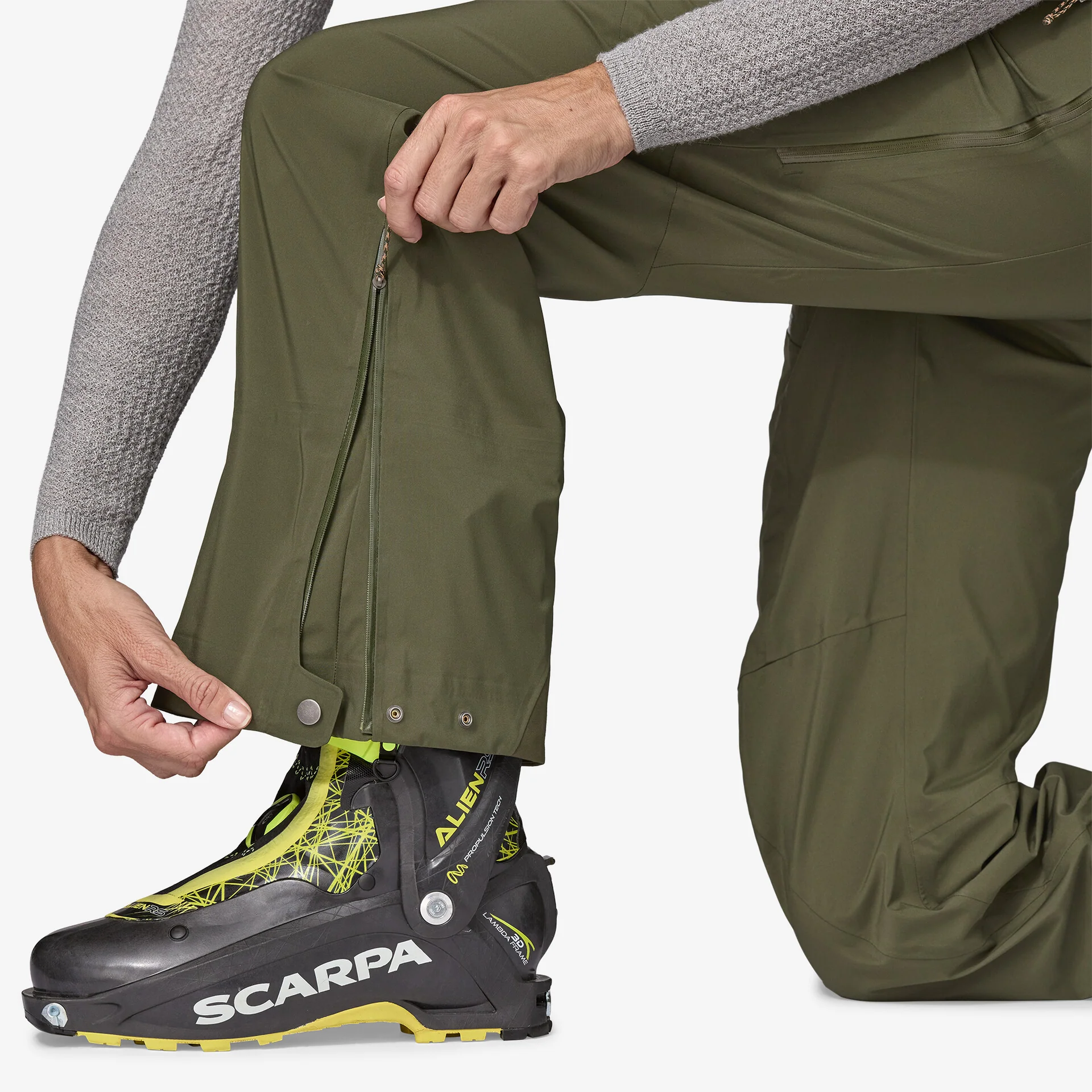 W's Stormstride Pants - Image 6